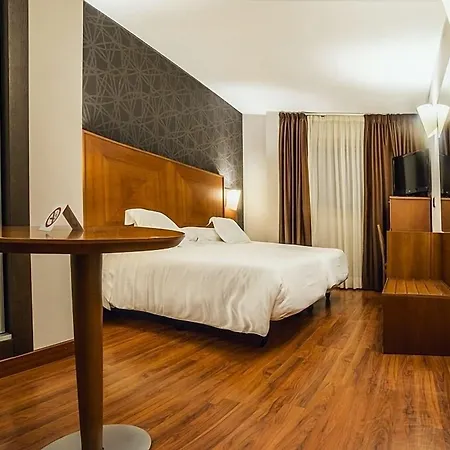 Nuevo Torreluz Hotel 4*