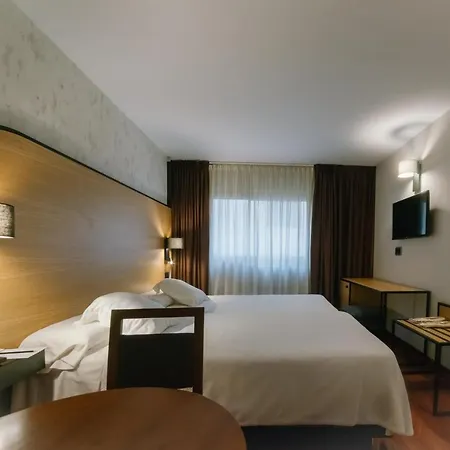 Nuevo Torreluz Hotel 4*
