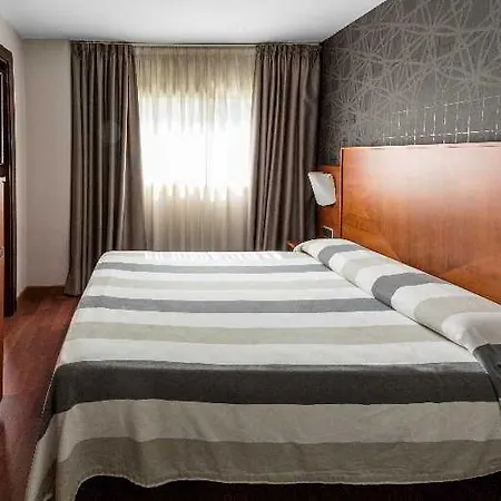Nuevo Torreluz Hotel